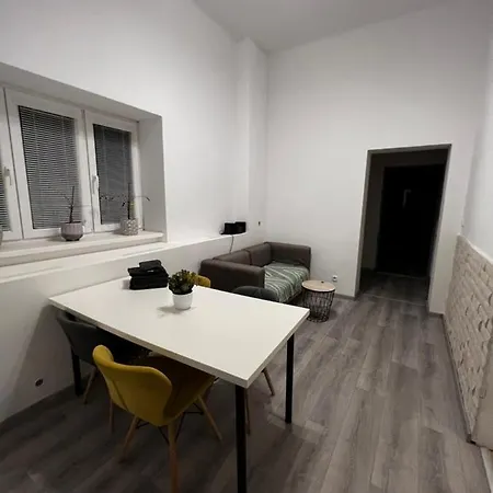 Mlynsky Ostrov 2 Apartment *